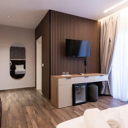 Forest Park - Nature And Calm At Kruja's Gate فندق