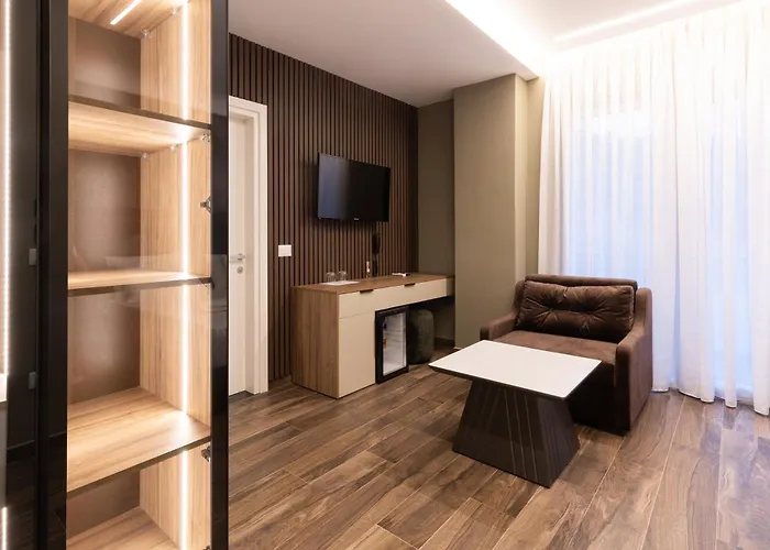 Forest Park - Nature And Calm At Kruja's Gate Hotel 4*
