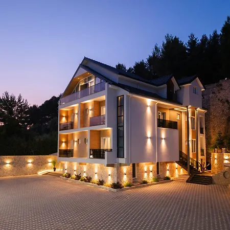 Hotel Forest Park - Nature And Calm At Kruja's Gate