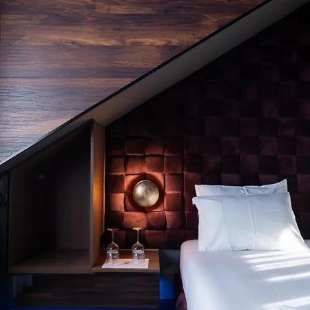 Forest Park - Nature And Calm At Kruja's Gate Hotel 4*